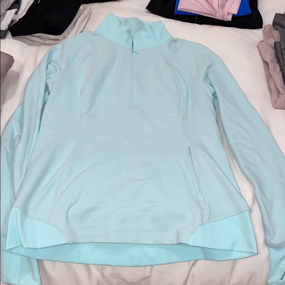 Long sleeve light blue pullover
